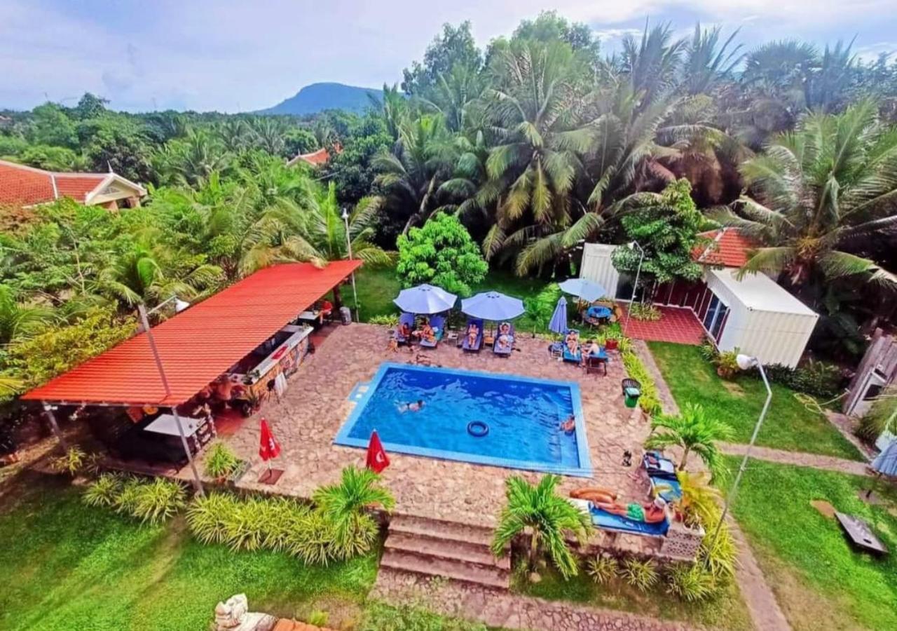 Karma Traders Kampot Hostel Exterior photo